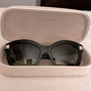 Valentino Garavani Cat eye rockstud sunglasses